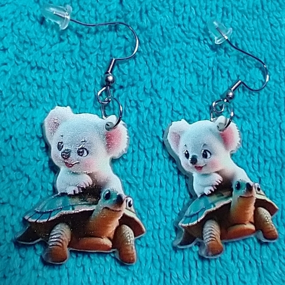 Cute koala riding on turtle wire dangle earrings white green brown - Picture 4 of 4
